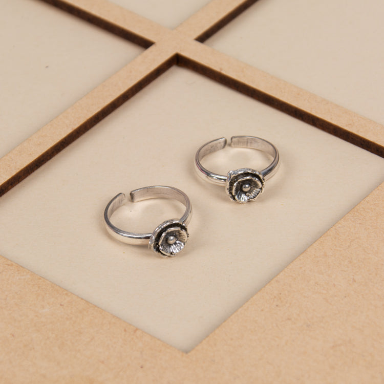 Bloomers Silver Toe Ring