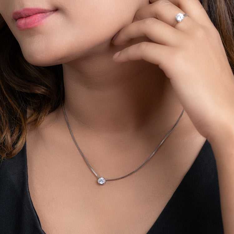 Silver zenith necklace