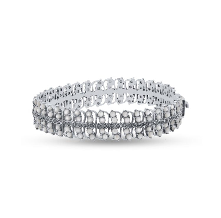Glimmering Pearl Silver Bracelet