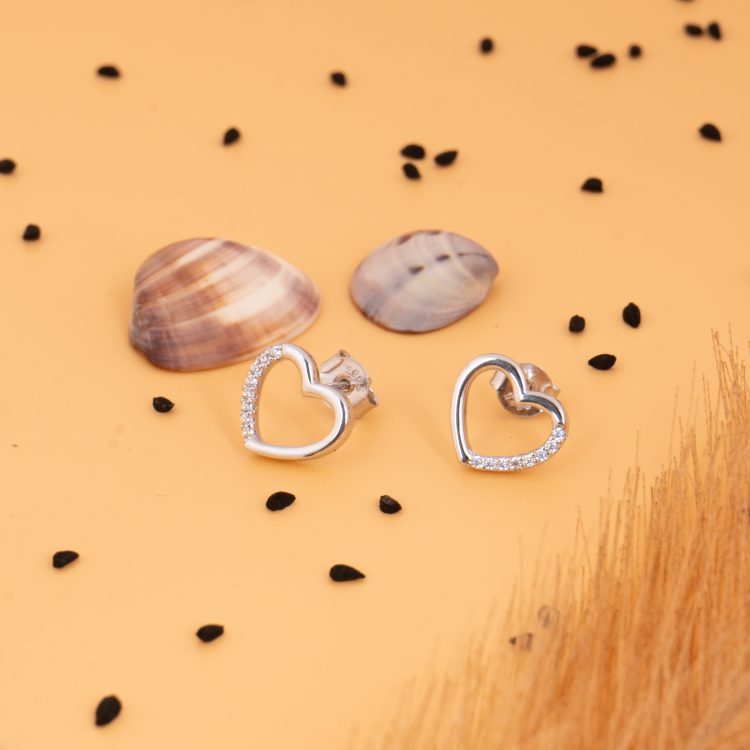 Twinkle Heart Earrings