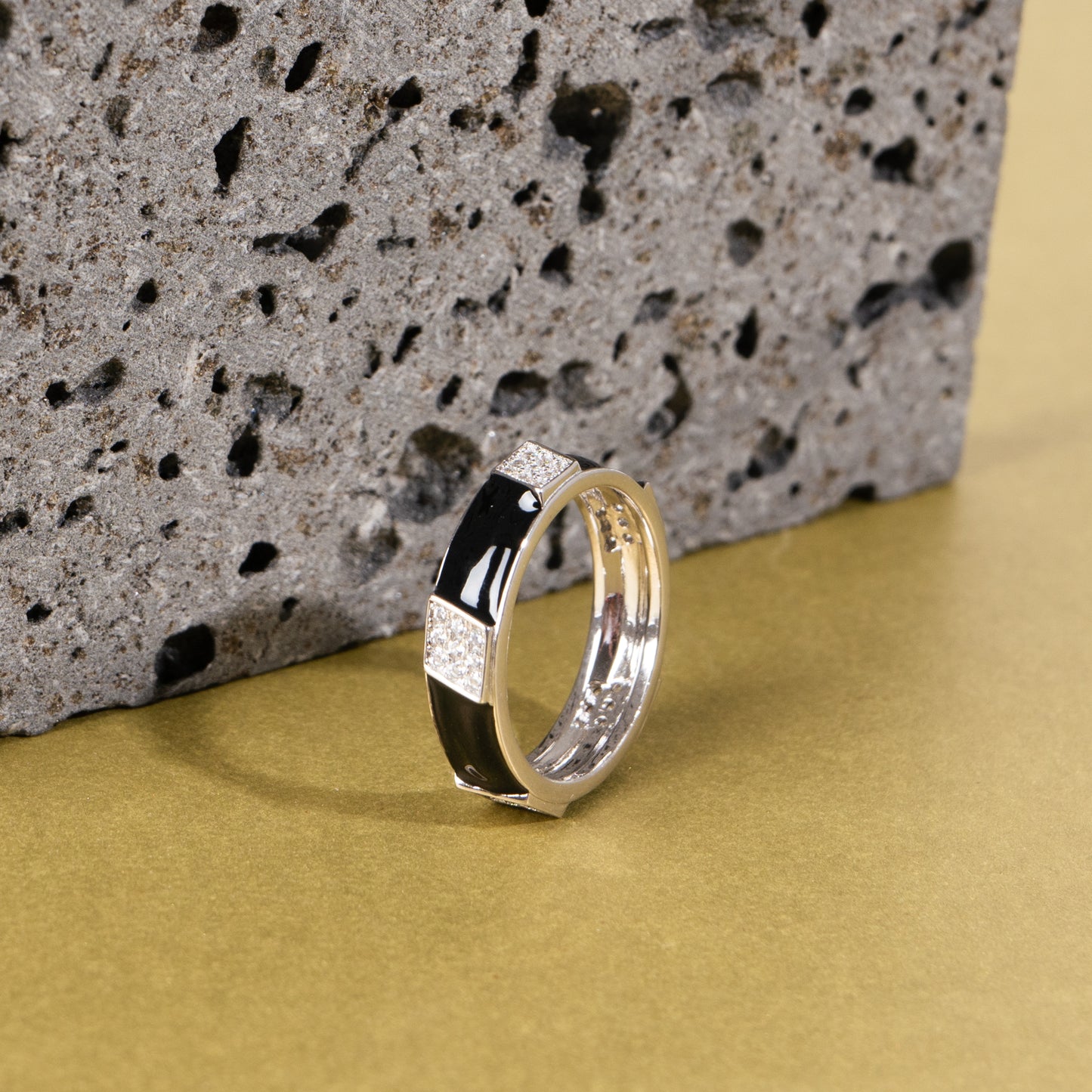 Dark Radiance Ring