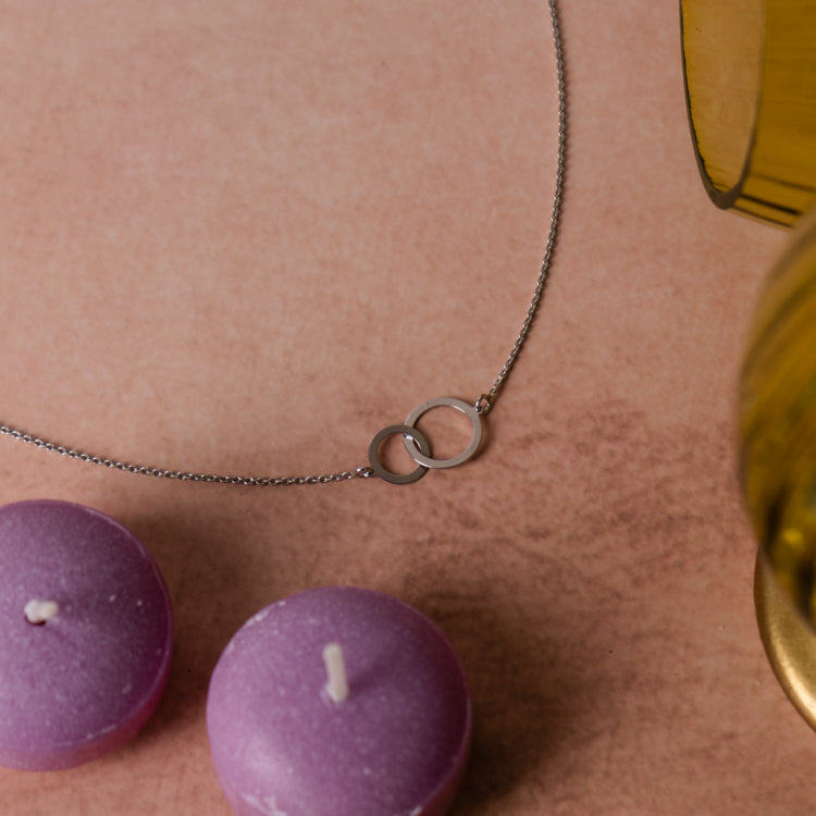 Double Interlocking Circle Silver Pendant