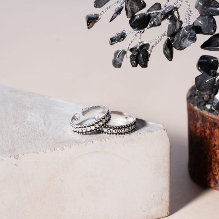 Bohemian Rhapsody Polka Dot Silver Toe Ring