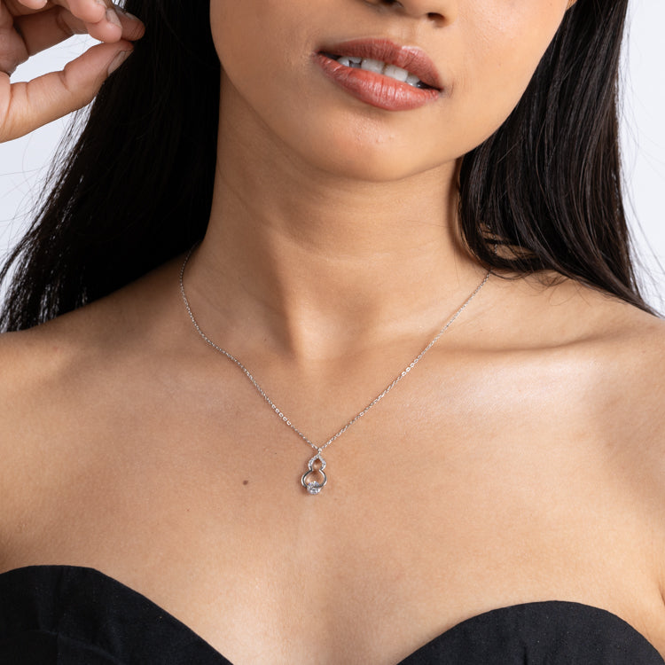 Classic Diva Elegance Pendant