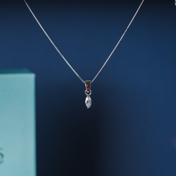 The silver eye chain pendant