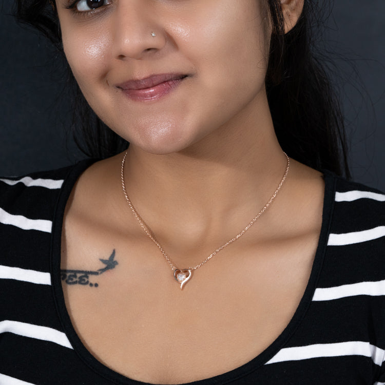 Rosy heart necklace