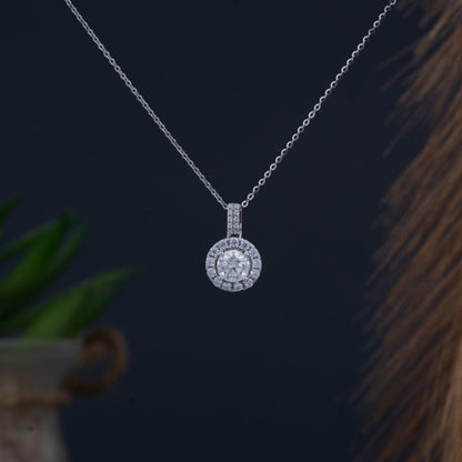 Silver triumph necklace