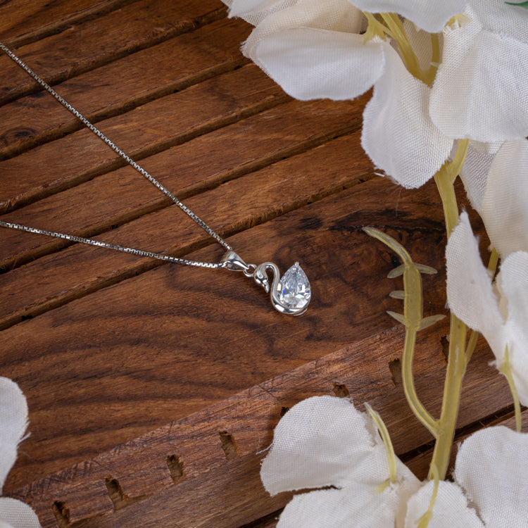 Fiona Swan Silver Necklace