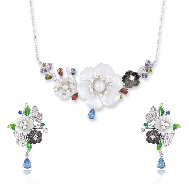 Blooming Beauty Necklace