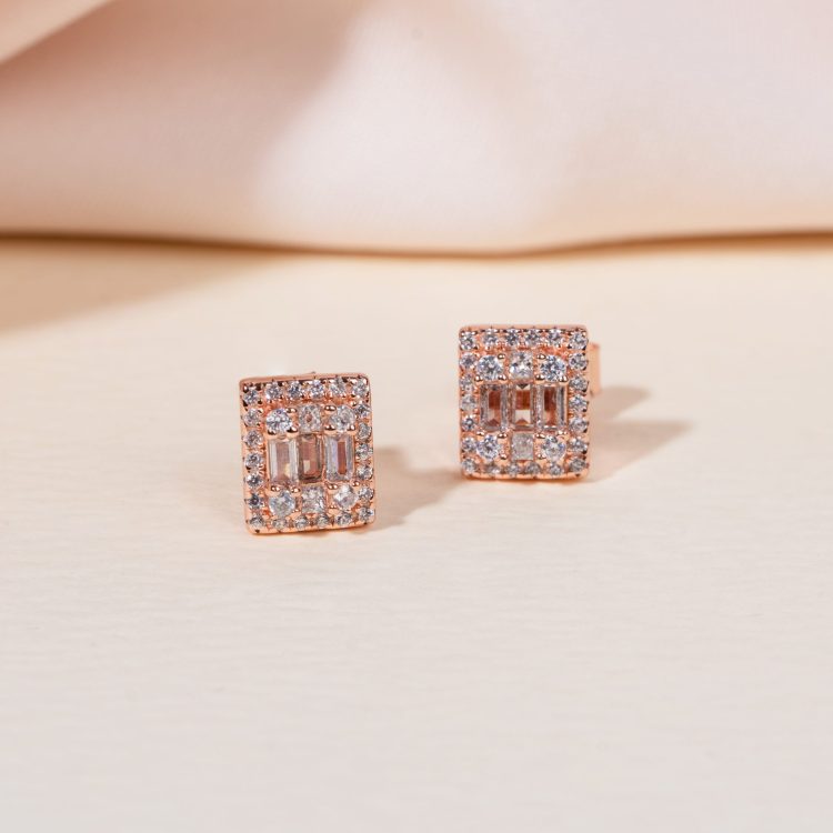 Plaza Glitz Studs