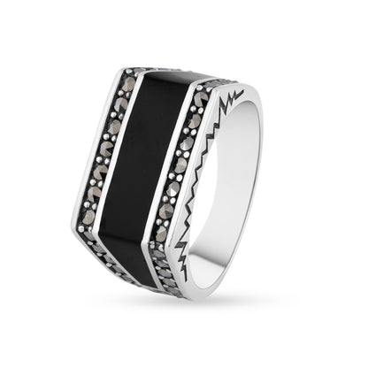 Noir Valor Ring