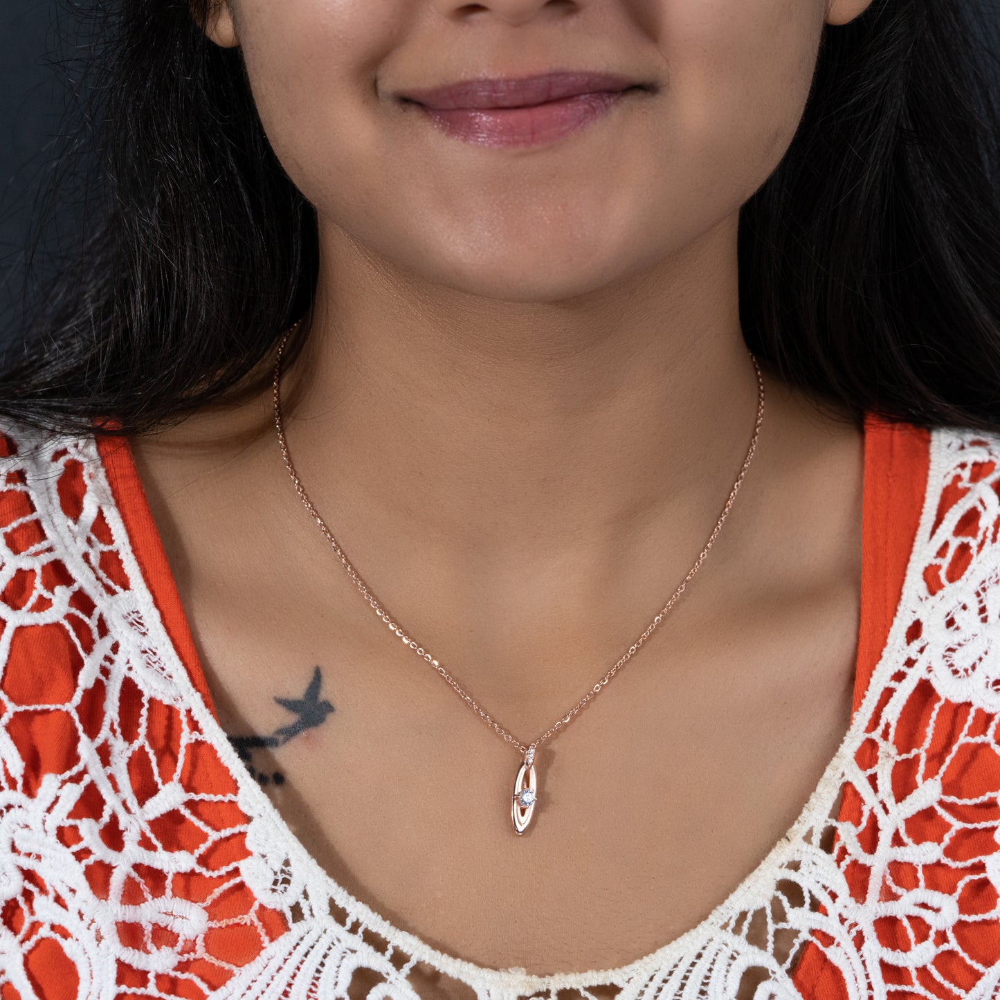 Sparkling eye chain