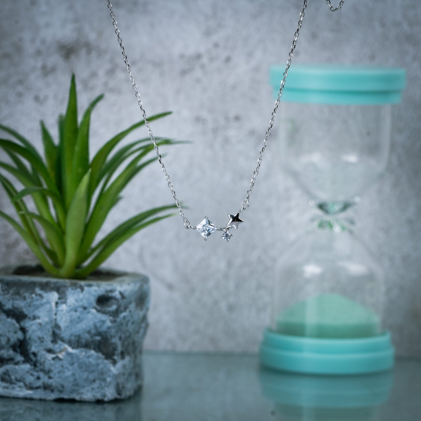 CelestSolitaire Star Pendant