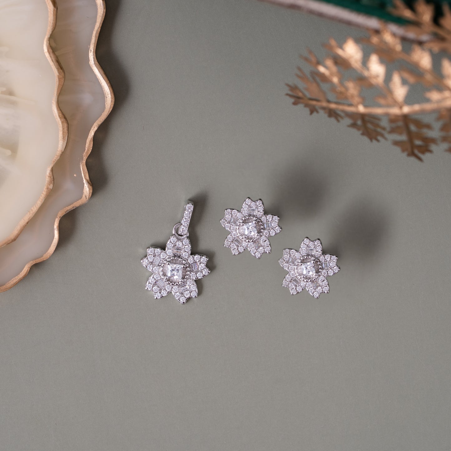 Frosted Bloom Set