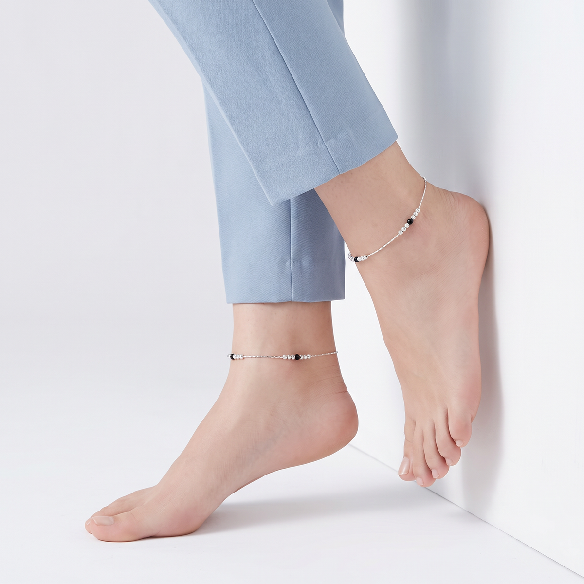 Noir Accent Silver Anklet