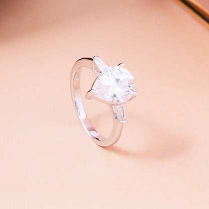 Regal Drop Silver Ring