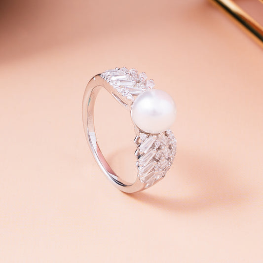 Regal Pearl Crest Ring