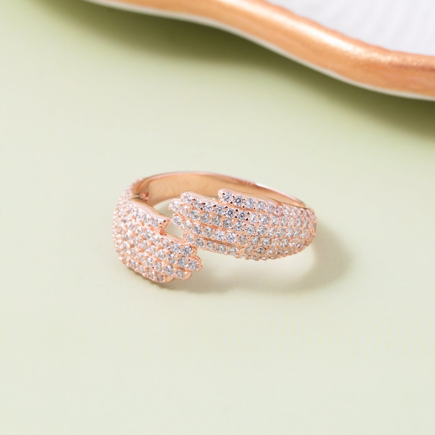 Rosé Embrace Hug Ring