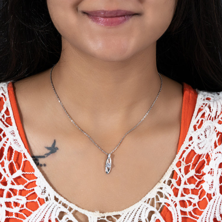 Sparkling eye chain