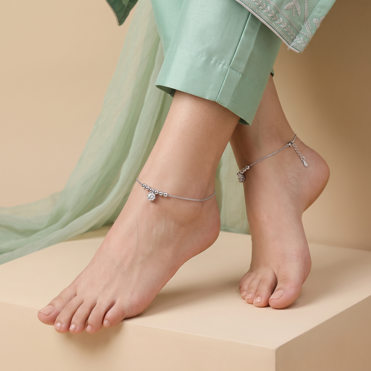 Solitaire Drop Silver Anklet