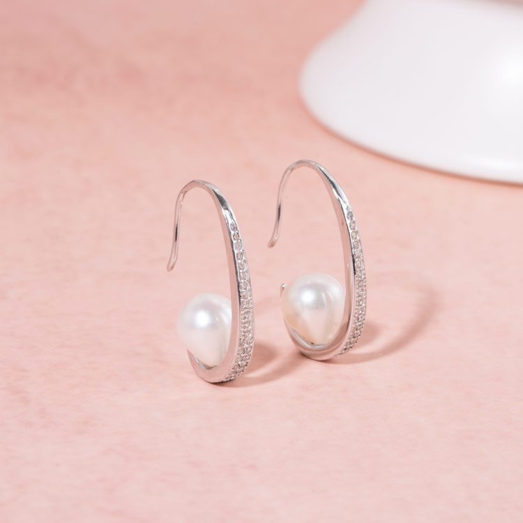 Twilight Pearl Path Hoops